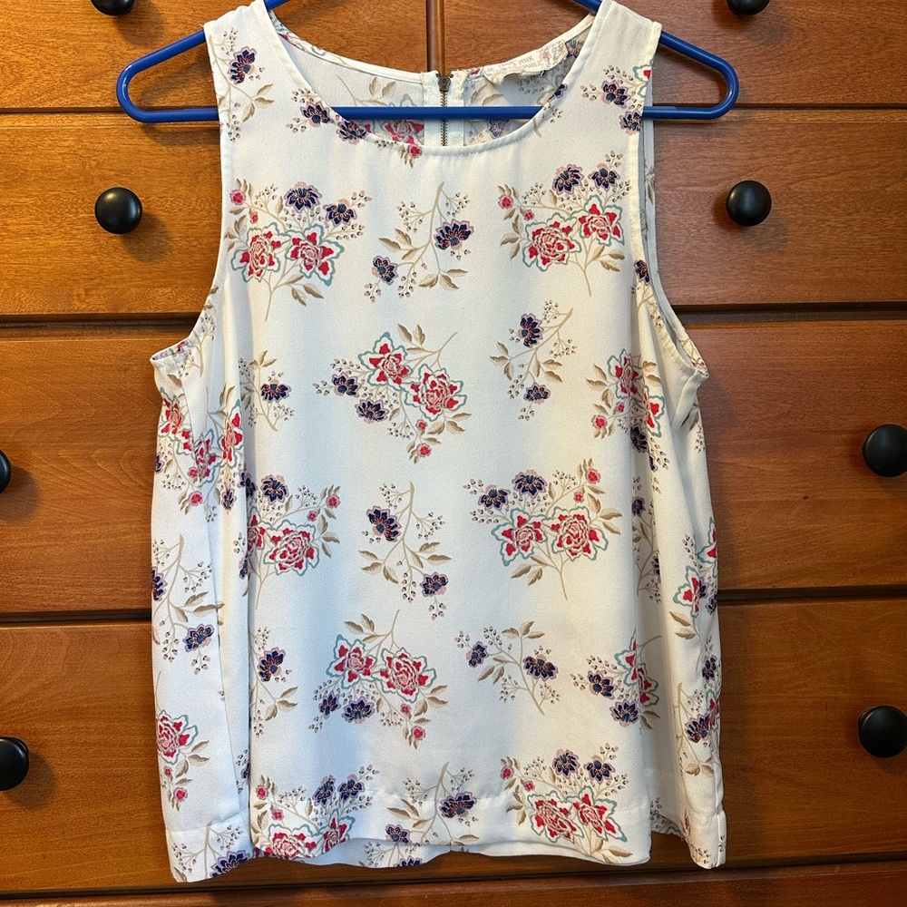 Sleeveless floral top